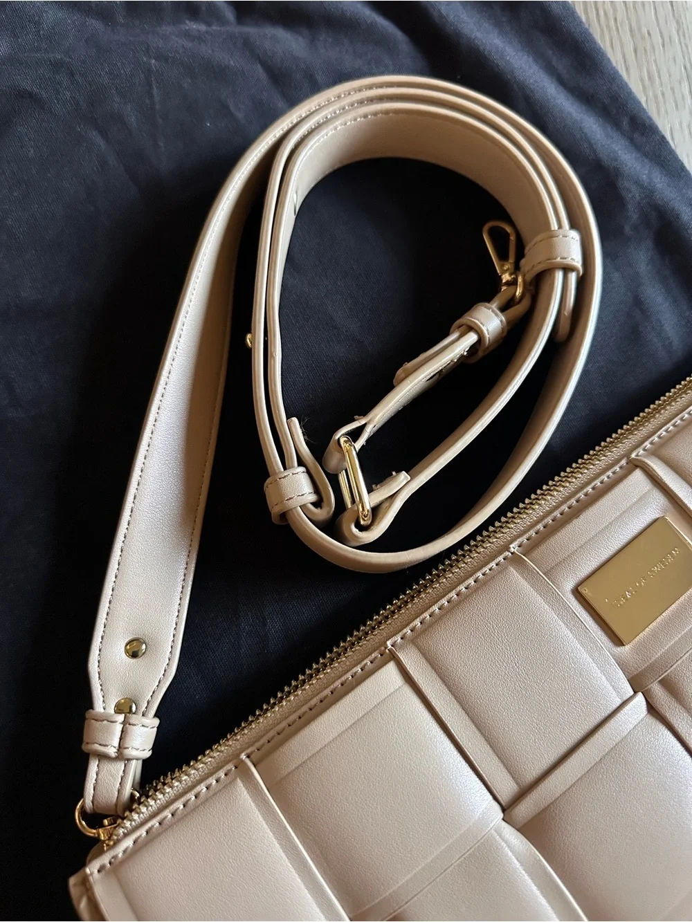 IDEAL OF SWEDEN Braided Laptop Sleeve 13” | Light Camel Beige w/Shoulder Strap